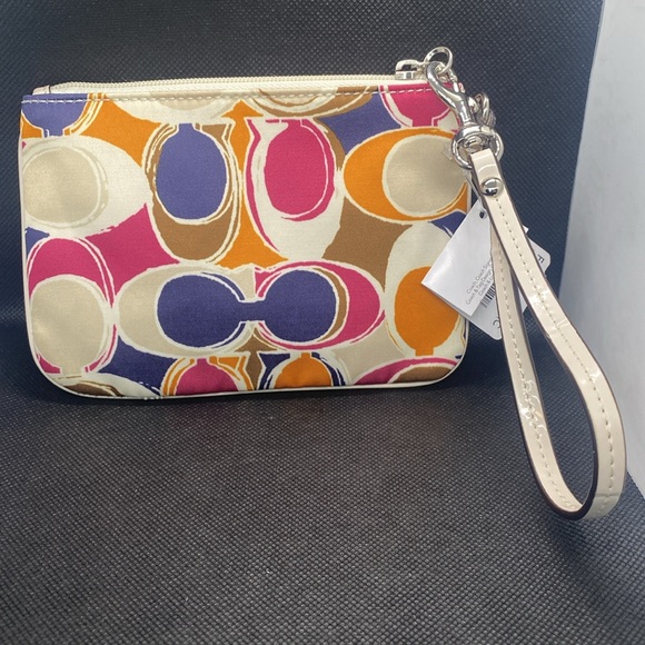 🩷COACH🩷Multicolor Park Hand Drawn Scarf Print Small Wristlet with Dust Bag/NWT - Picture 2 of 7
